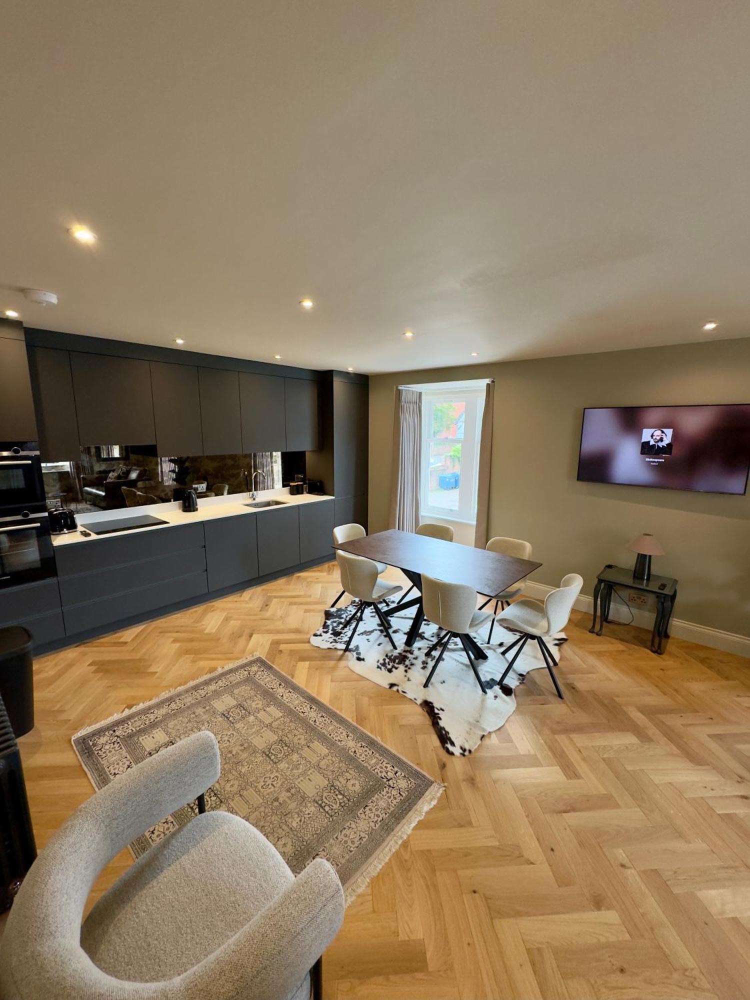 Апартаменты Romeo'S Arch High End Luxury In Centre Of Stratford With Parking Экстерьер фото