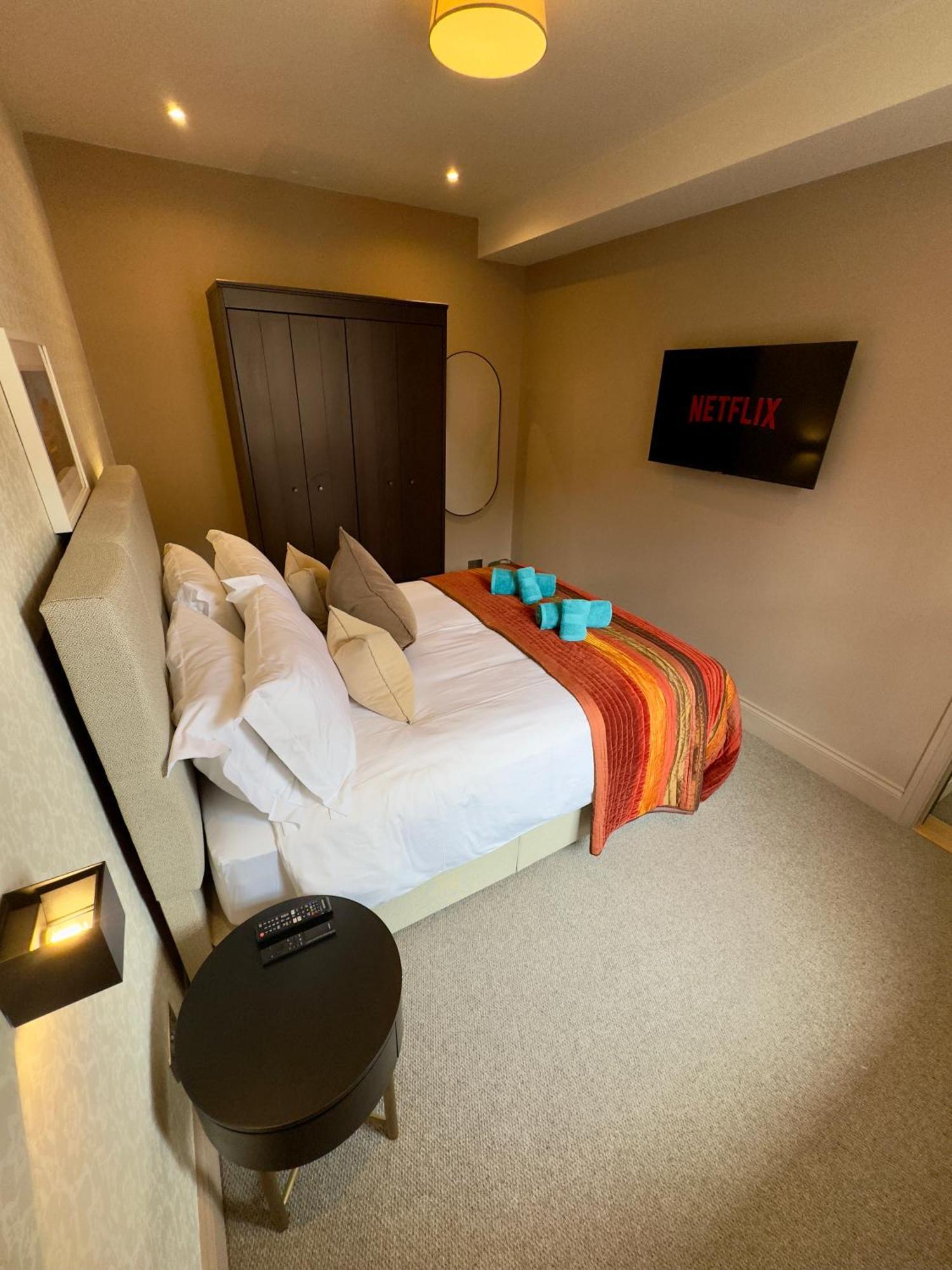 Апартаменты Romeo'S Arch High End Luxury In Centre Of Stratford With Parking Экстерьер фото