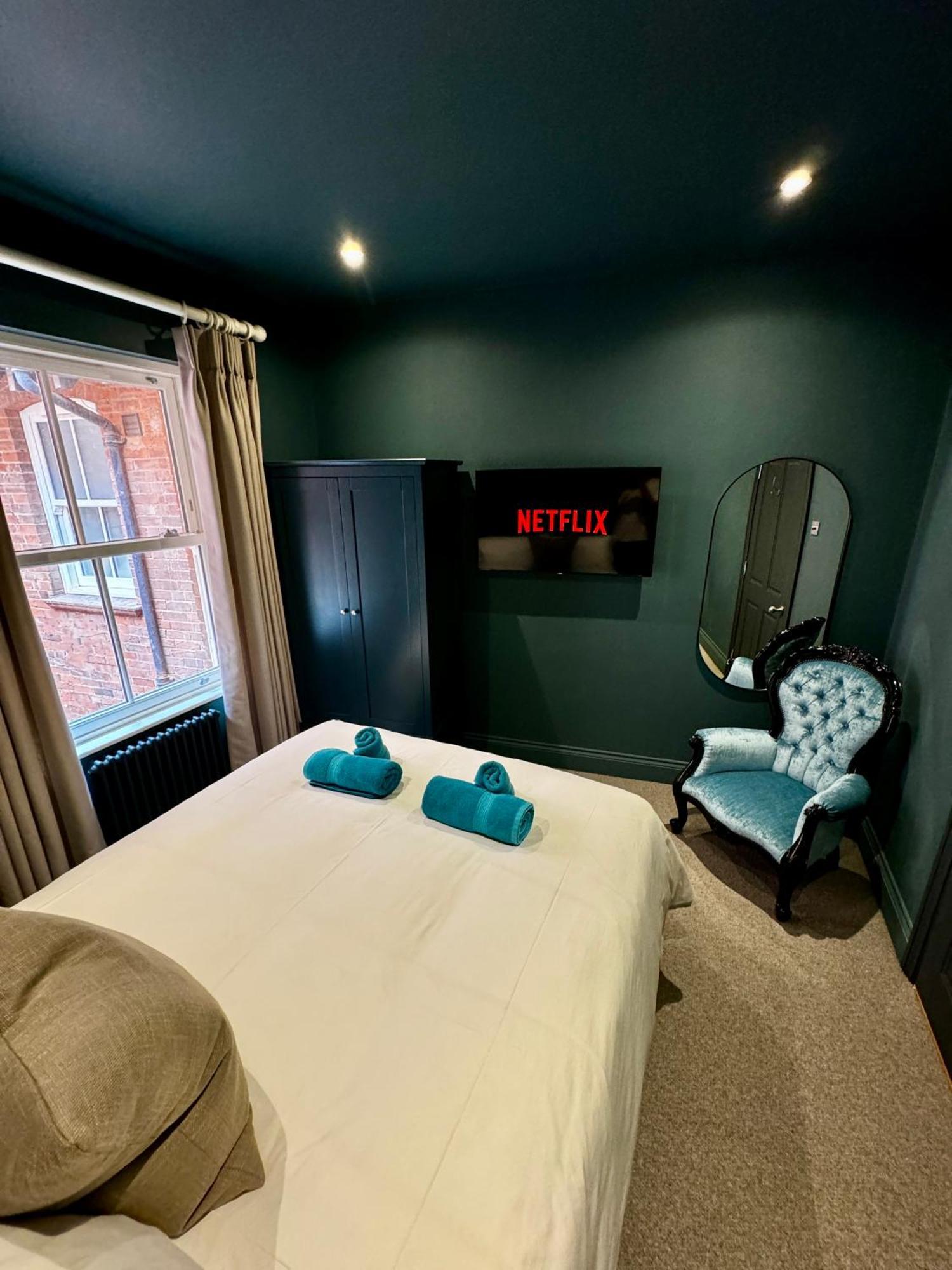 Апартаменты Romeo'S Arch High End Luxury In Centre Of Stratford With Parking Экстерьер фото